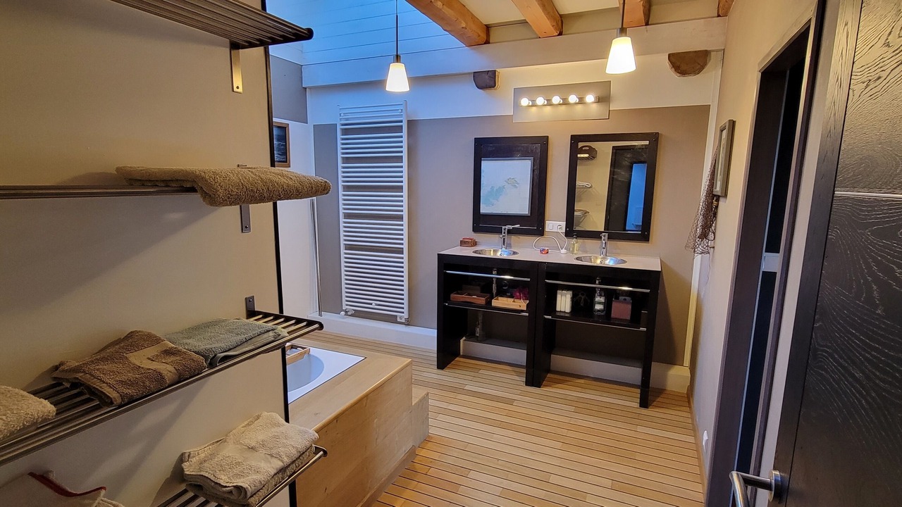 Photo of Others in Les Echelles