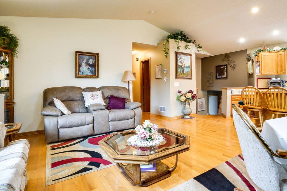 Photo of Livingroom in Loretto