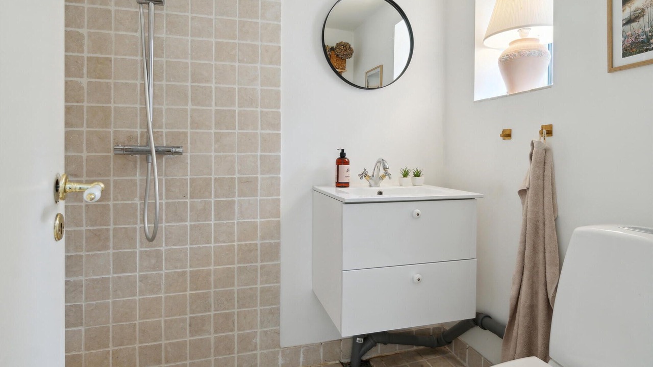 Photo of Others in Melby