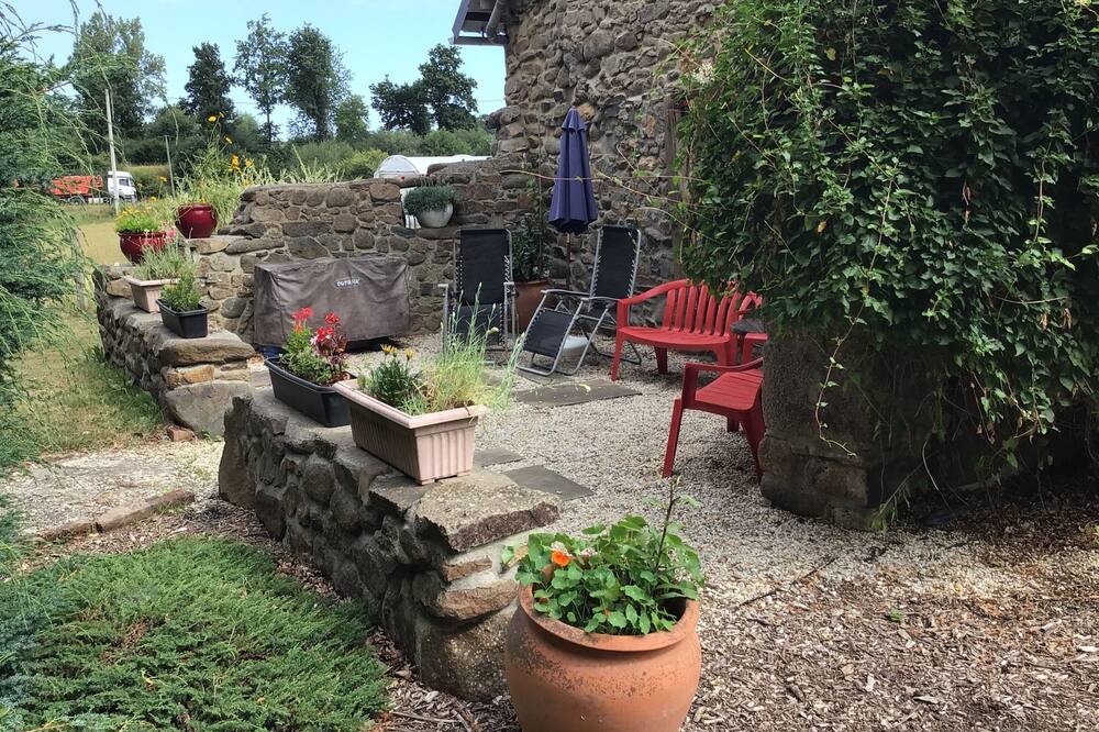 Photo of Outdoor in Saint-Cyr-du-Bailleul