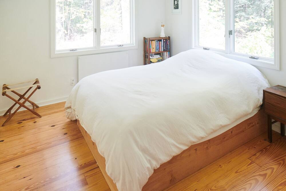Photo of Bedroom in South Kent