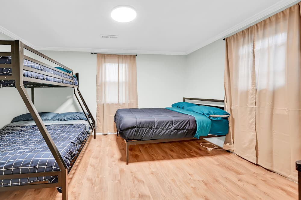 Photo of Bedroom in Englewood