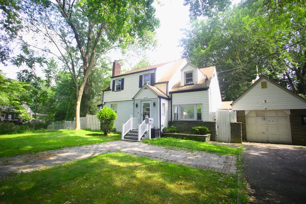 Photo of Outdoor in Englewood