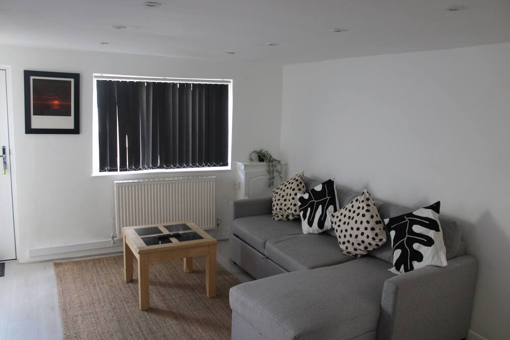 Photo of Livingroom in Curdworth