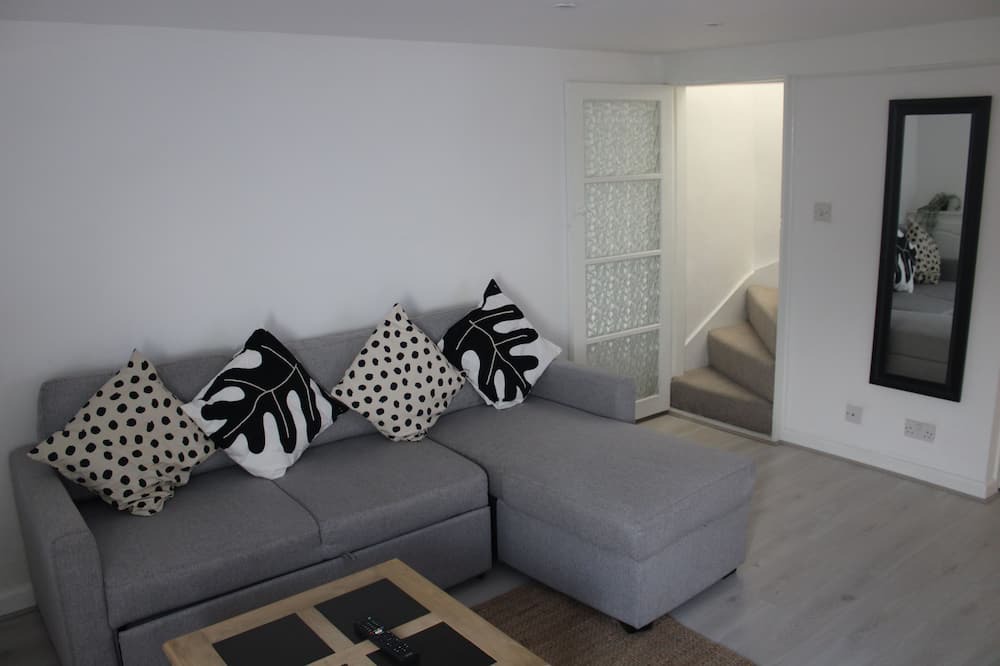 Photo of Livingroom in Curdworth