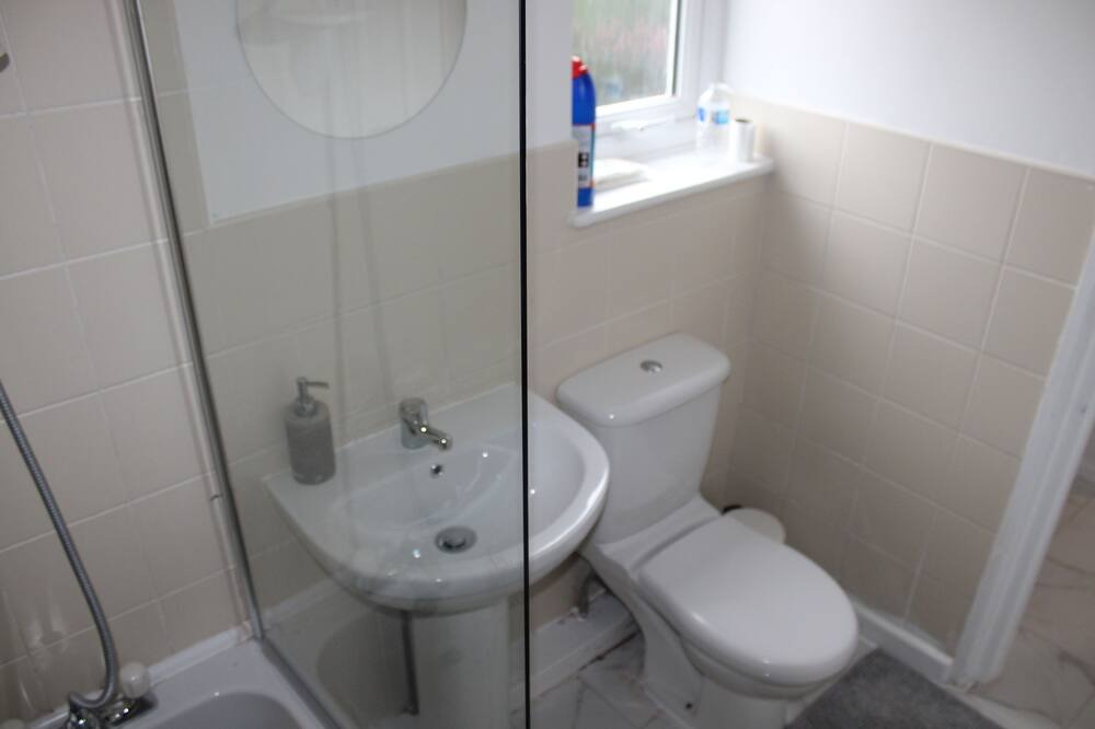 Photo of Bathroom in Curdworth