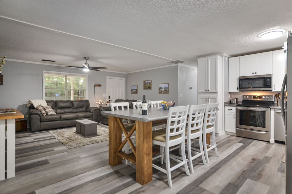 Photo of Bedroom in Eagle Mountain