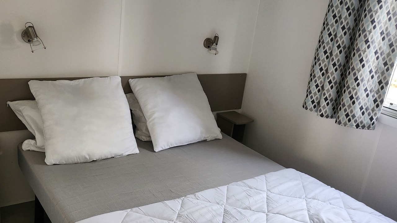 Photo of Others in Litteau