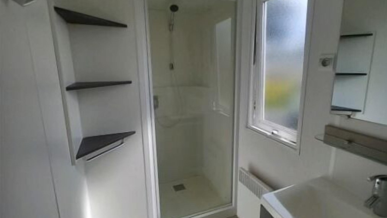 Photo of Others in Litteau