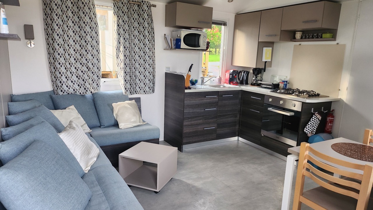 Photo of Others in Litteau