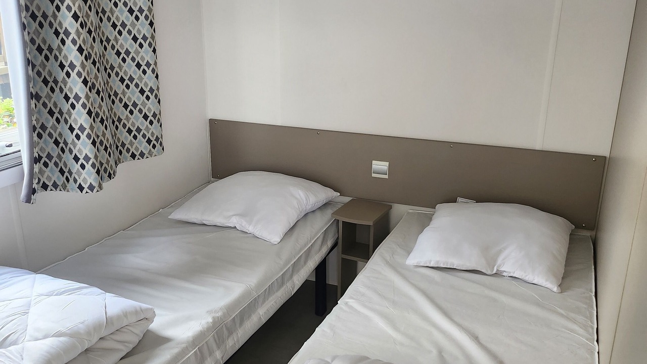 Photo of Others in Litteau