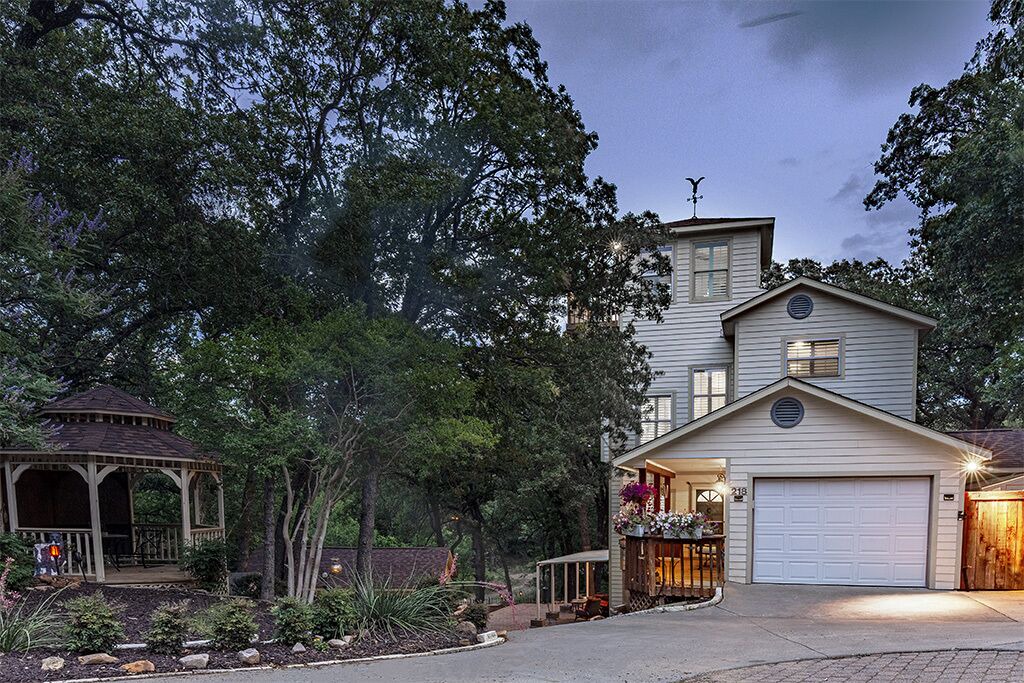 Photo of Outdoor in Highland Village