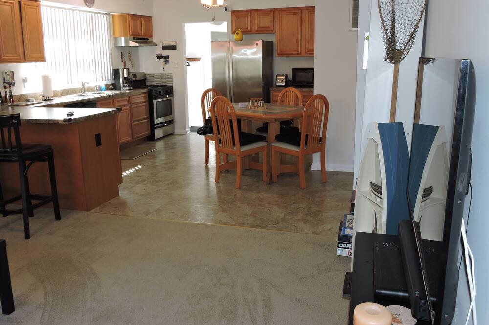 Photo of Kitchen in Village of Lakewood