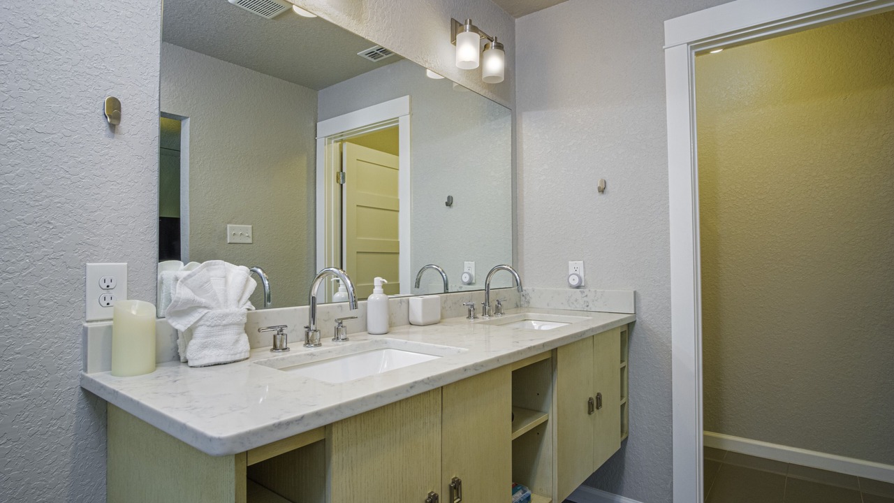 Photo of Bathroom in Southtown