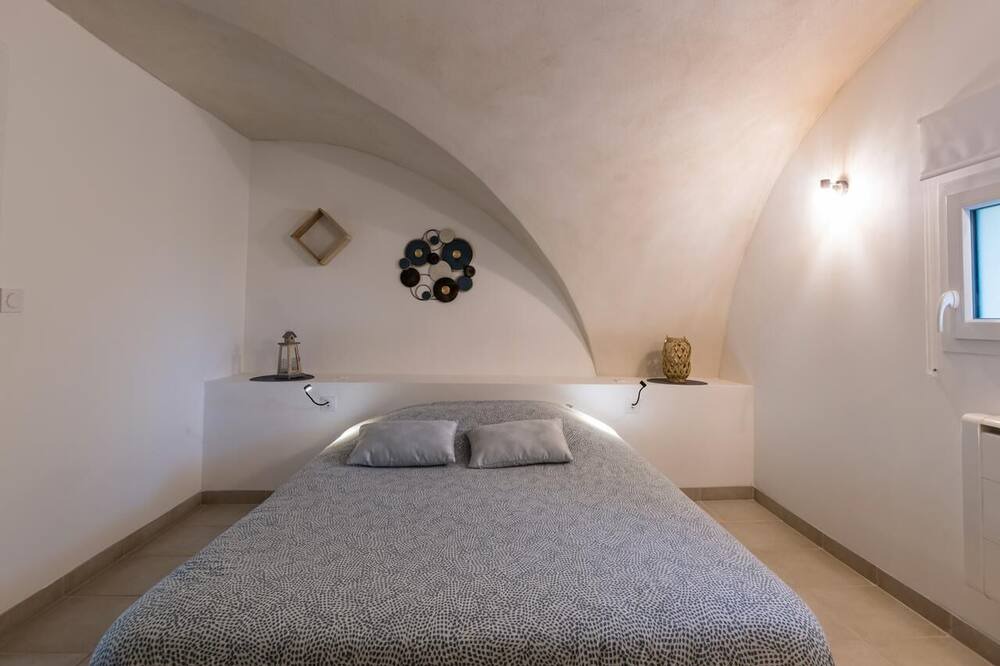 Photo of Bedroom in Mirabel-et-Blacons