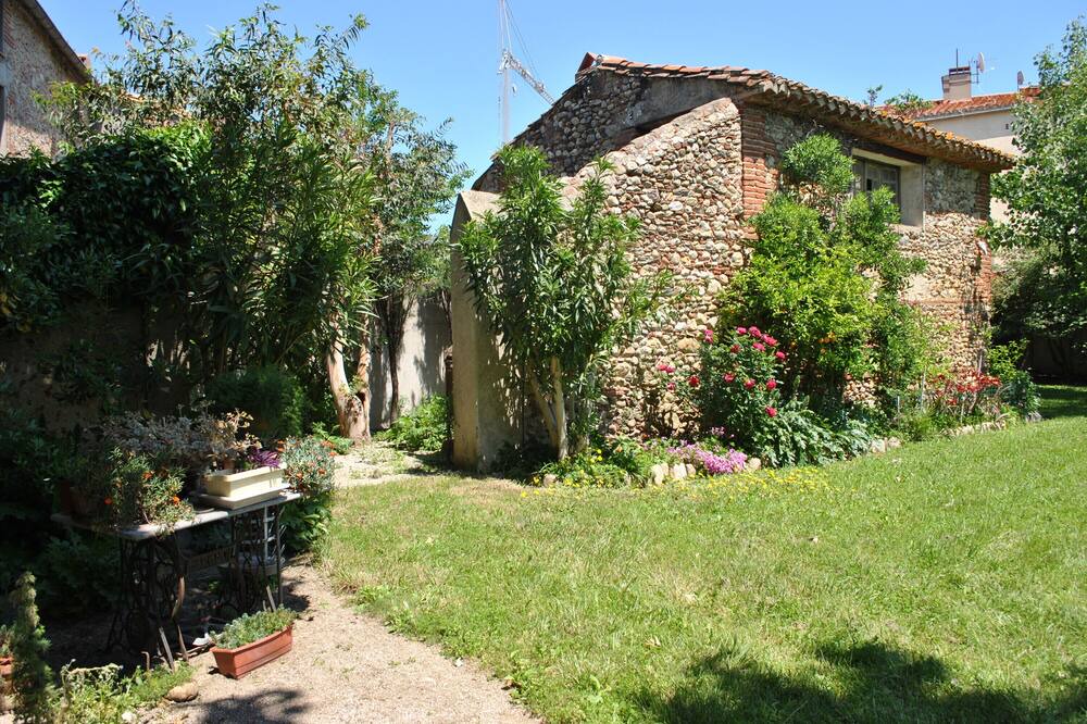 Photo of Outdoor in Palau-del-Vidre