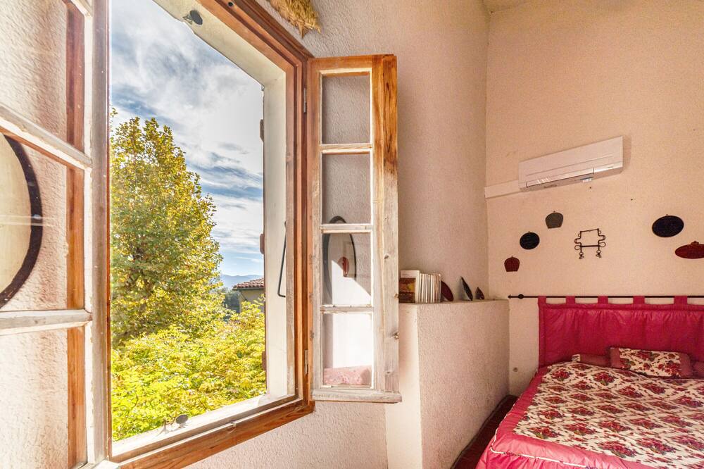 Photo of Bedroom in Palau-del-Vidre