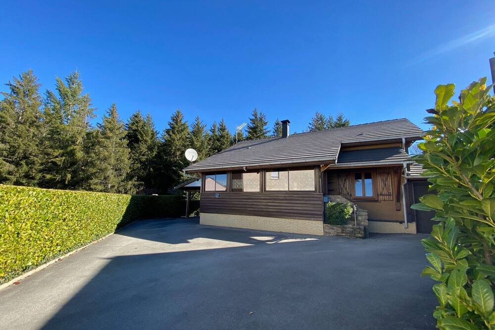 Photo of Outdoor in Salles-Curan