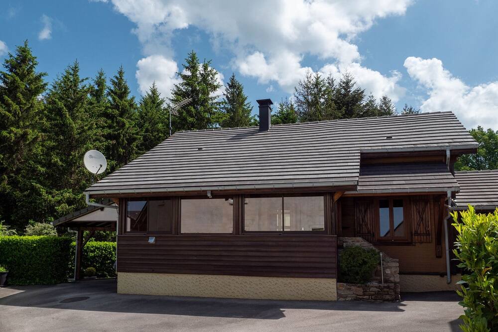 Photo of Outdoor in Salles-Curan
