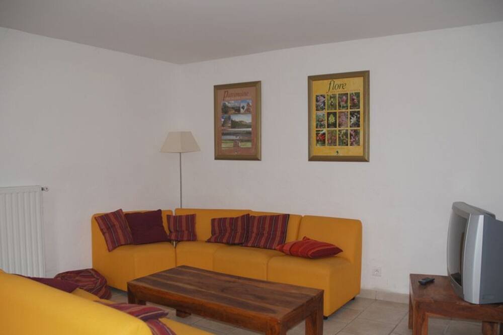 Photo of Livingroom in Saint-Andre-de-Vezines