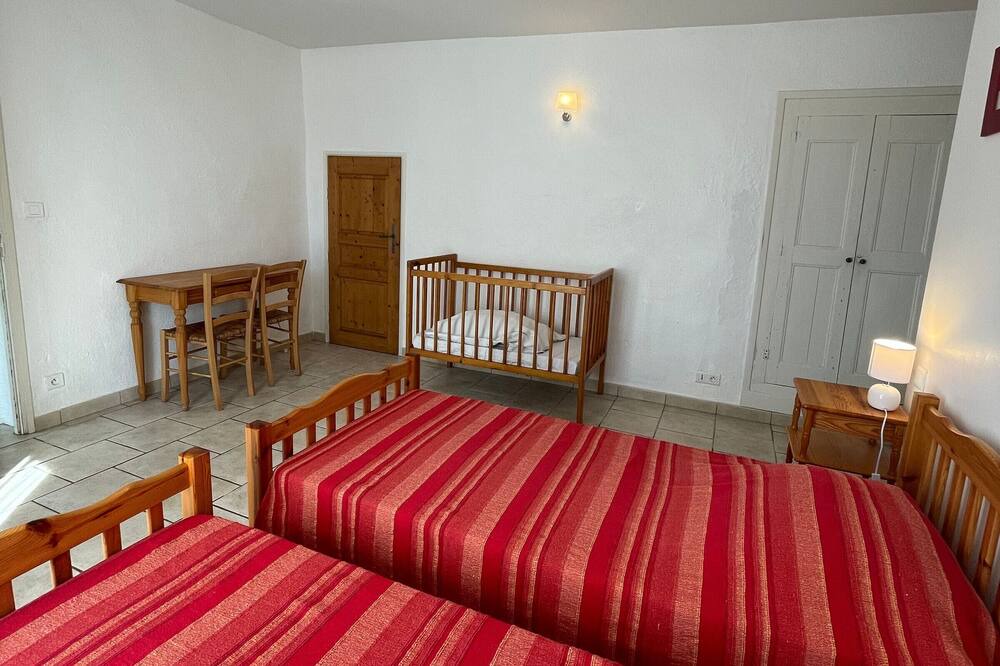 Photo of Bedroom in Saint-Andre-de-Vezines