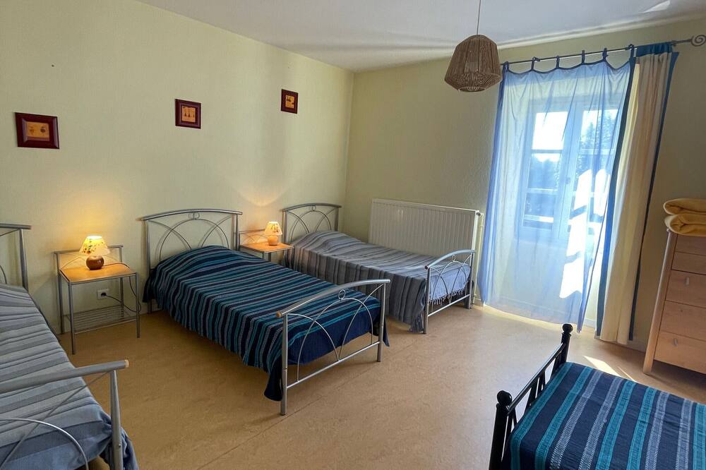 Photo of Bedroom in Saint-Andre-de-Vezines