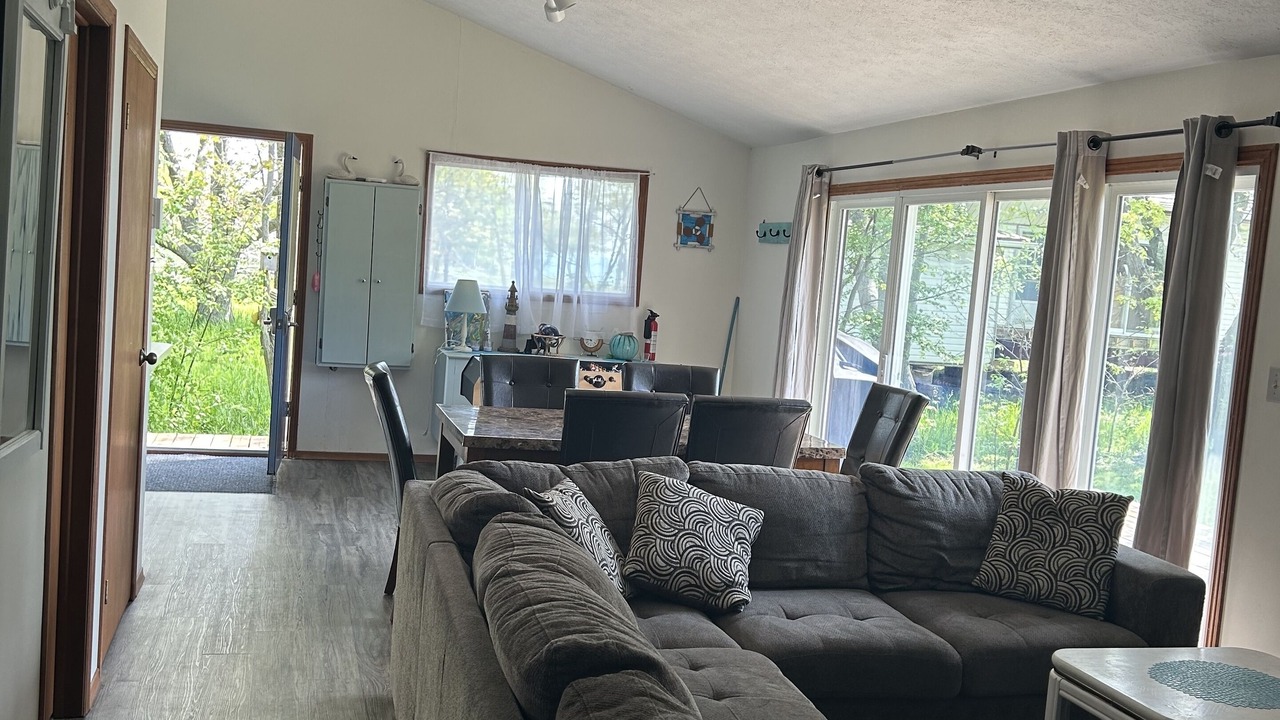 Photo of Livingroom in Ashfield-Colborne-Wawanosh
