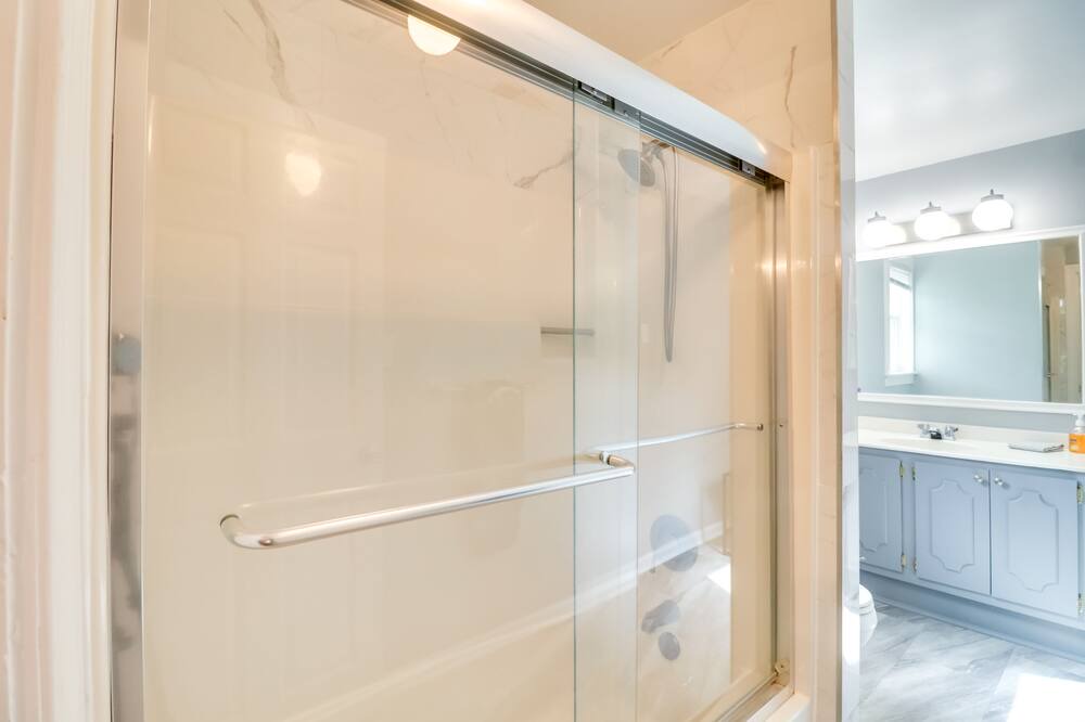 Photo of Bathroom in Spottswood
