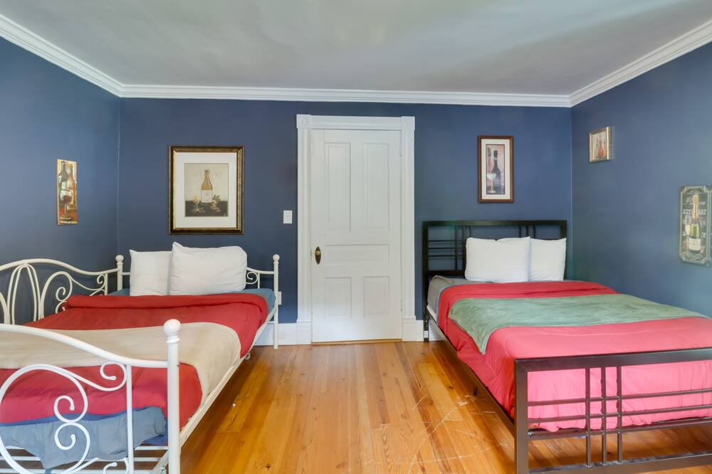 Photo of Bedroom in Spottswood