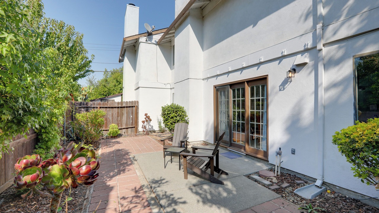 Photo of Patio Balcony in Little Pocket