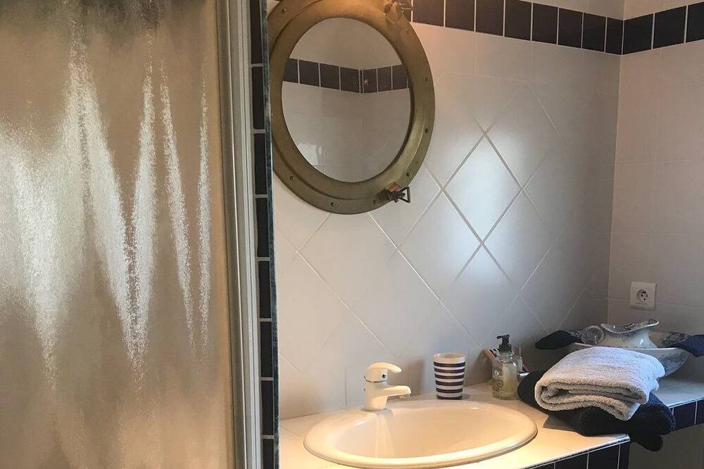 Photo of Bathroom in Ferrals-les-Corbieres