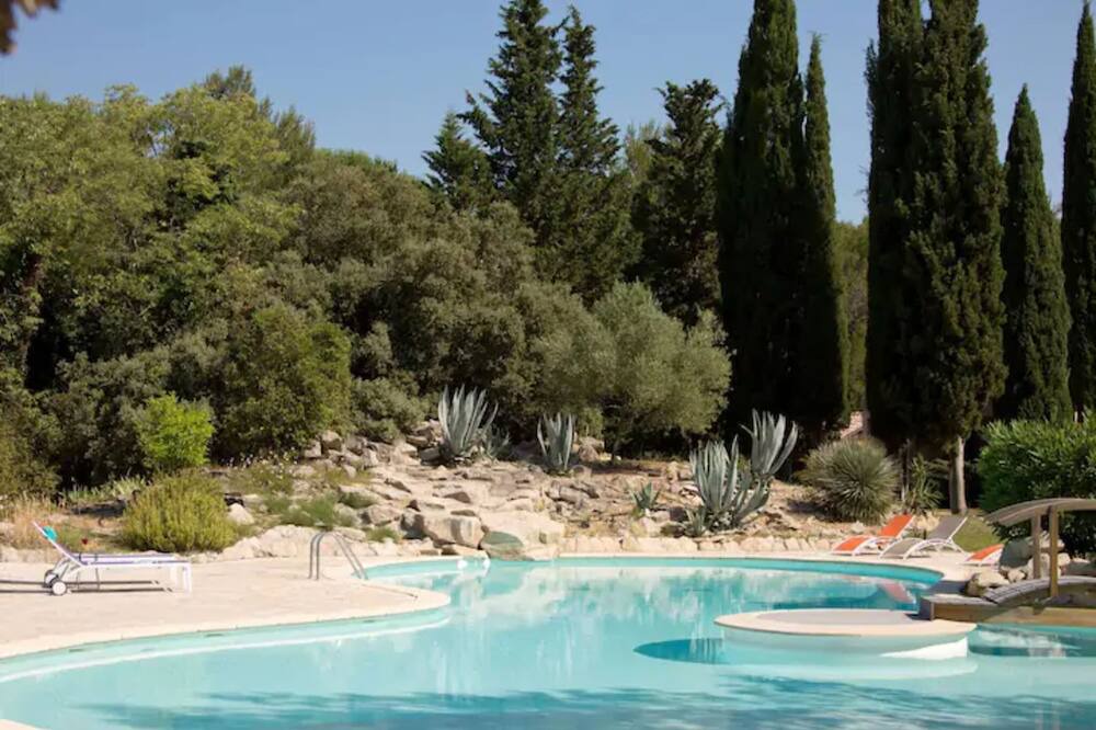 Photo of Outdoor in Aubais