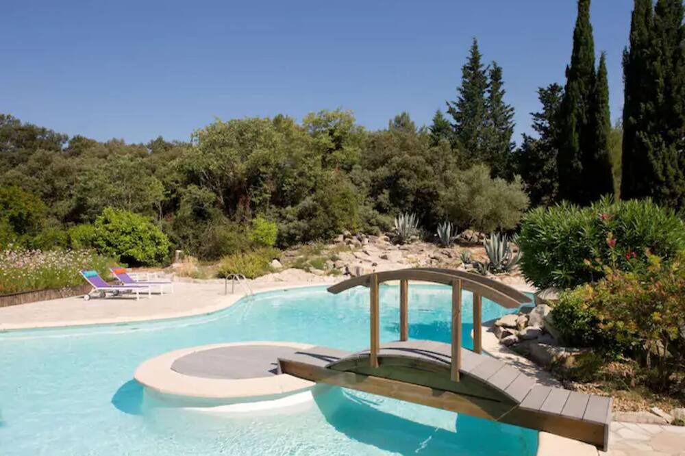 Photo of Outdoor in Aubais