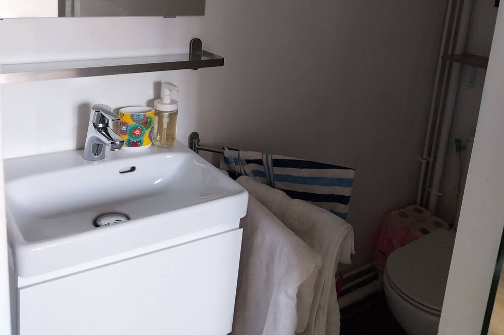 Photo of Bathroom in Clichy