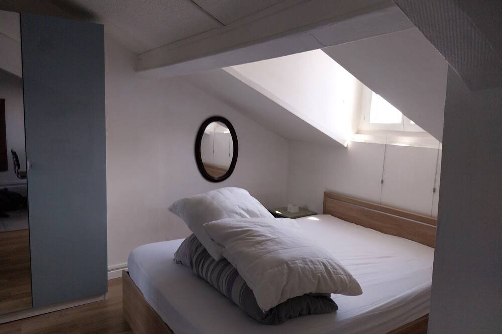 Photo of Bedroom in Clichy