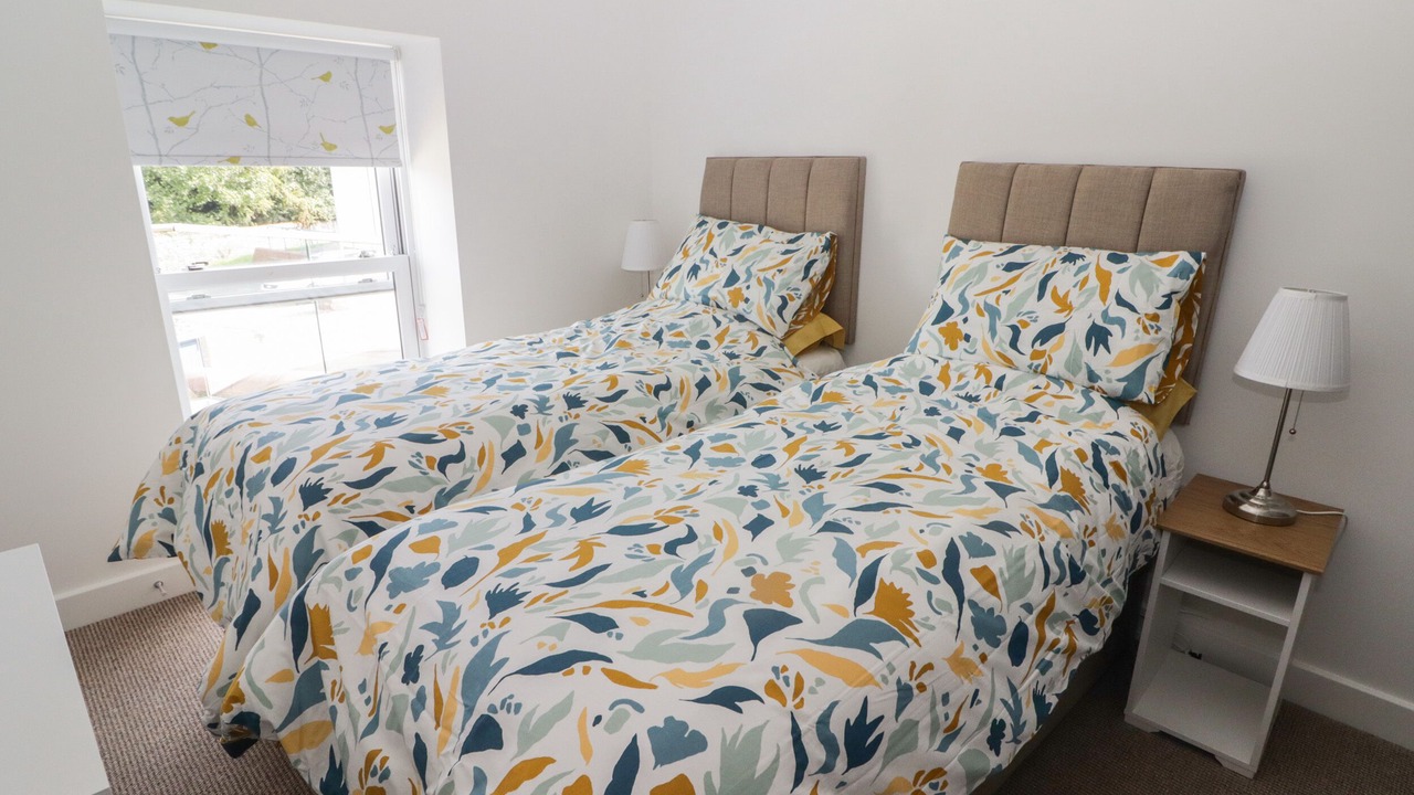 Photo of Others in Pen-clawdd