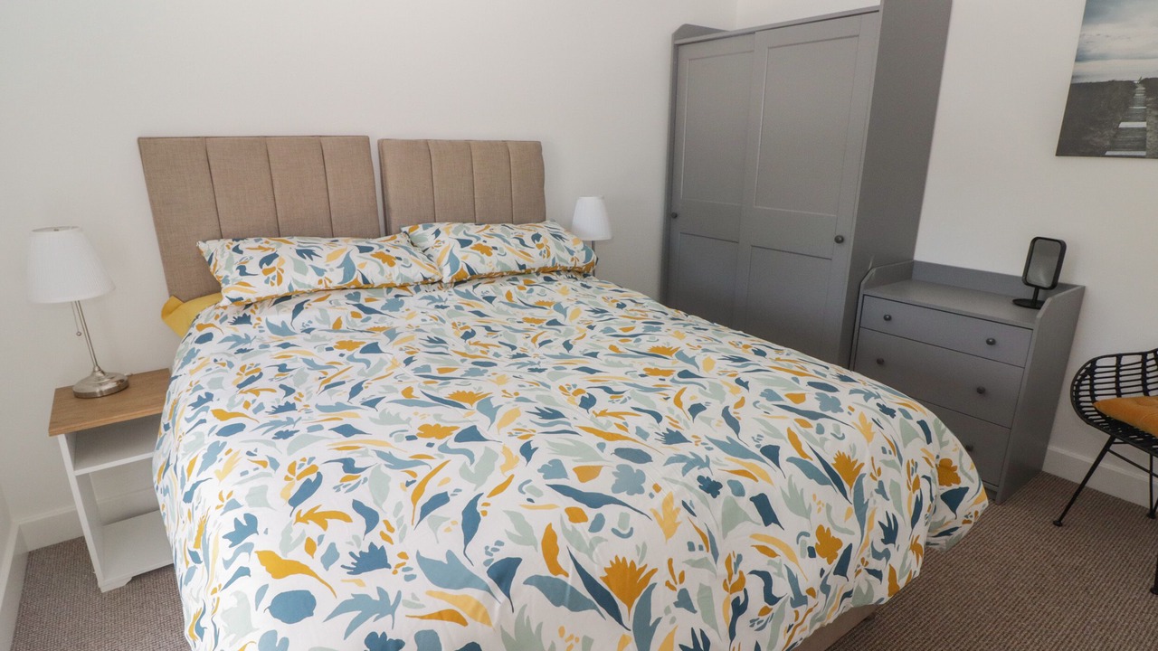 Photo of Others in Pen-clawdd