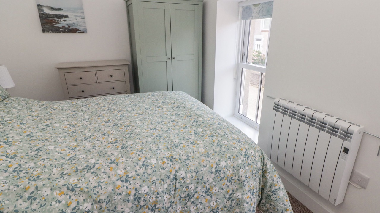 Photo of Others in Pen-clawdd