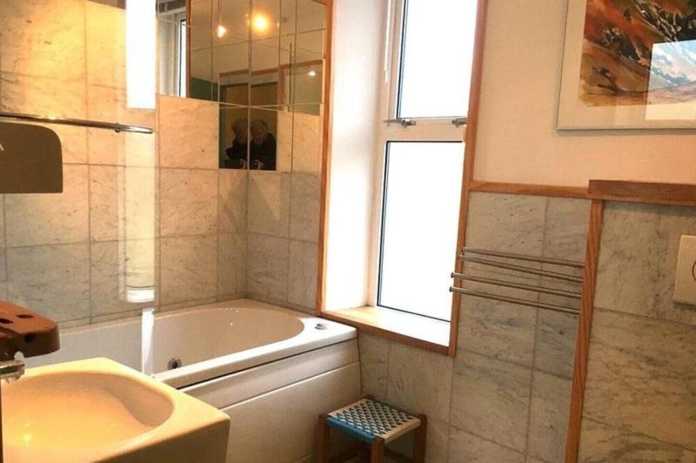 Photo of Bathroom in Leverburgh
