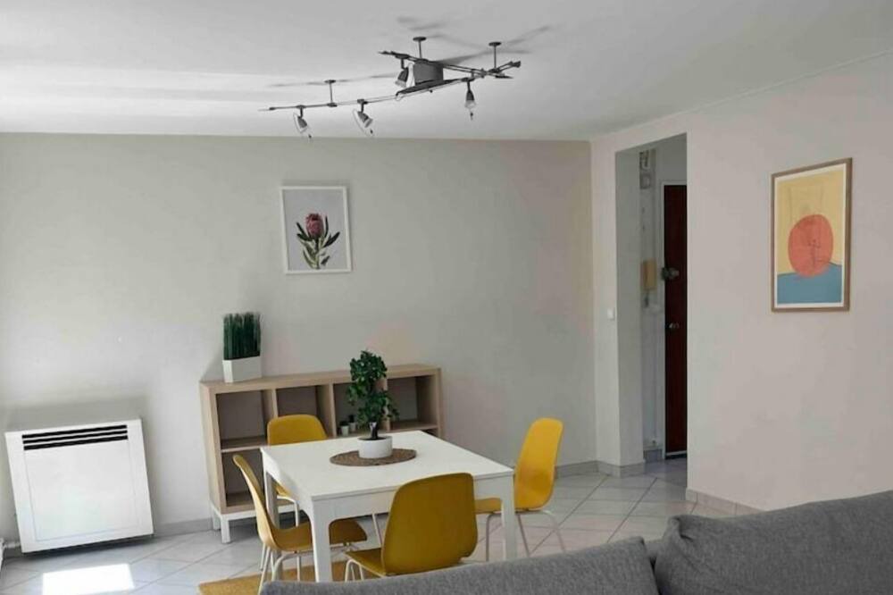 Photo of Livingroom in Le Grand-Quevilly