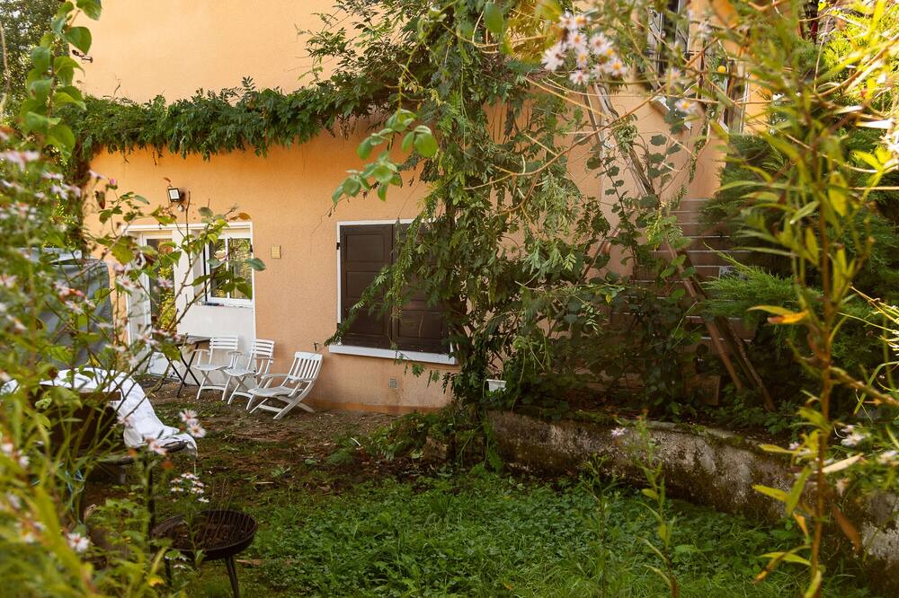 Photo of Outdoor in Lepin-le-Lac