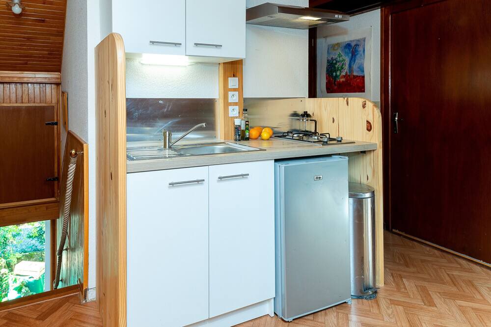 Photo of Kitchen in Lepin-le-Lac