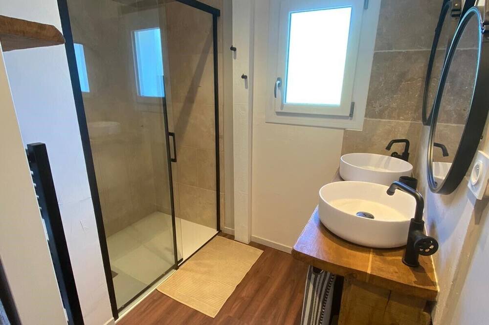 Photo of Bathroom in Lacaugne