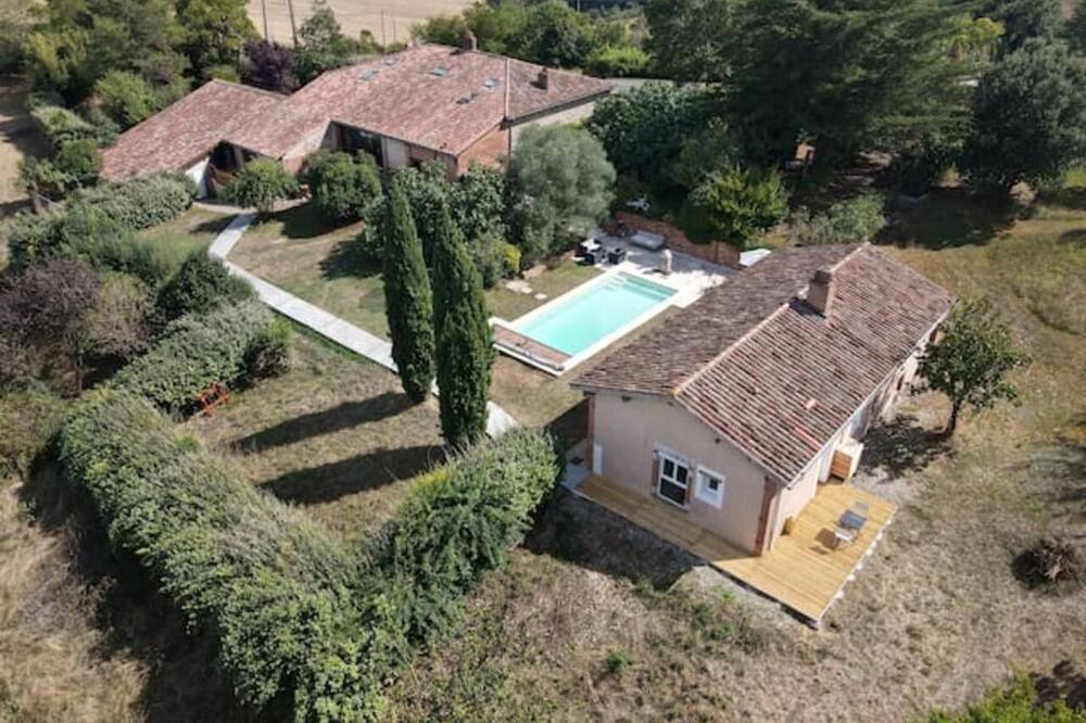 Photo of Outdoor in Lacaugne