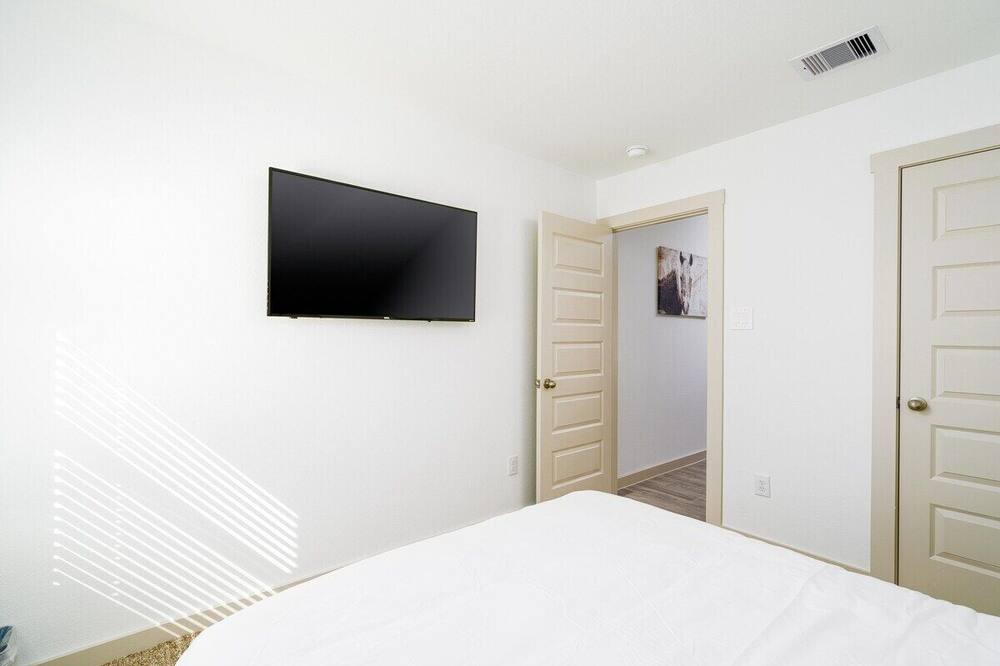 Photo of Bedroom in Iowa Colony
