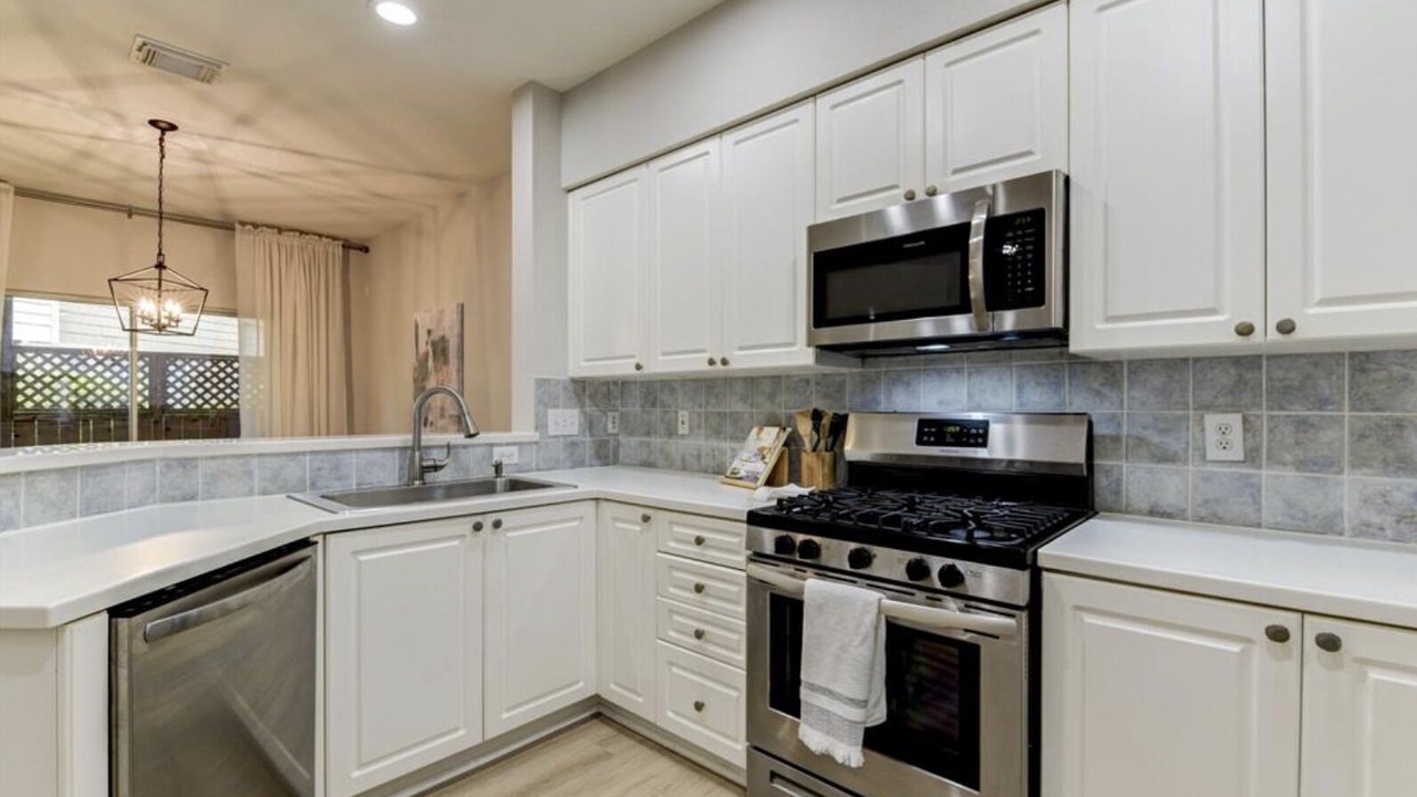 Photo of Kitchen in Alden Bridge