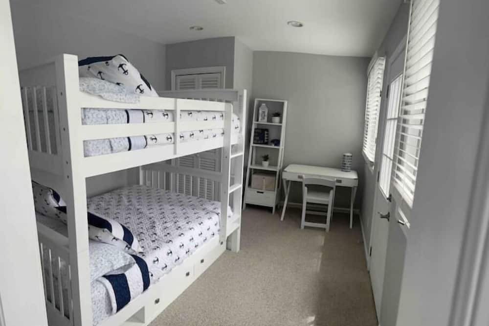 Photo of Bedroom in Osbornsville