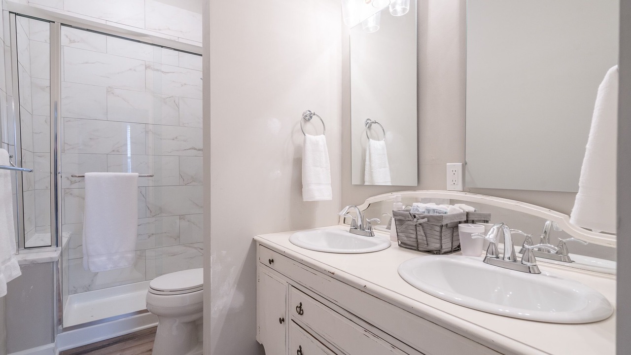 Photo of Bathroom in Benton Park