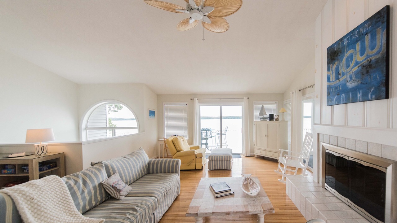 Photo of Livingroom in Gilbertsville