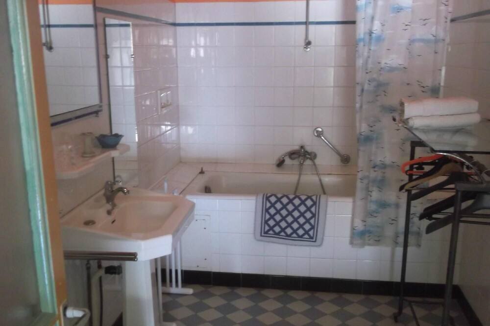Photo of Bathroom in Ferrals-les-Corbieres